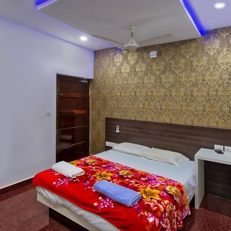 Rams Guest House Near Sree Chithra And Rcc Thiruvananthapuram Buitenkant foto